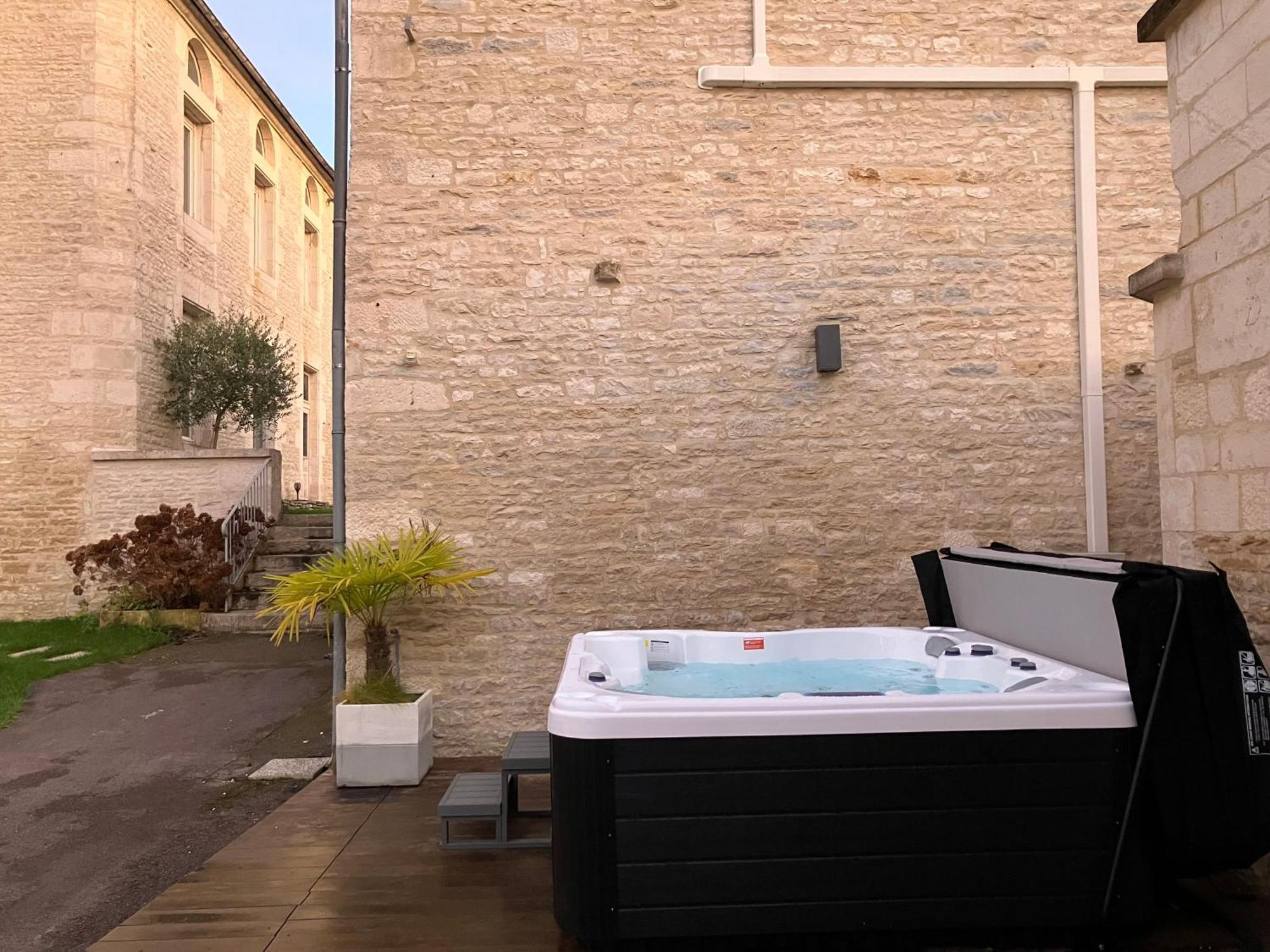 La Villa Lombardi En Champagne, Avec Piscine Privee Et Jacuzzi 레리시 외부 사진